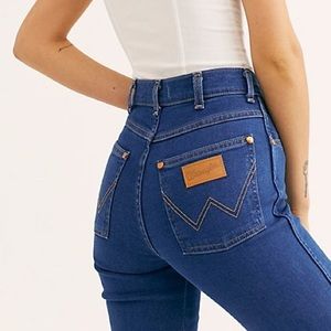VINTAGE STYLE WRANGLER JEANS